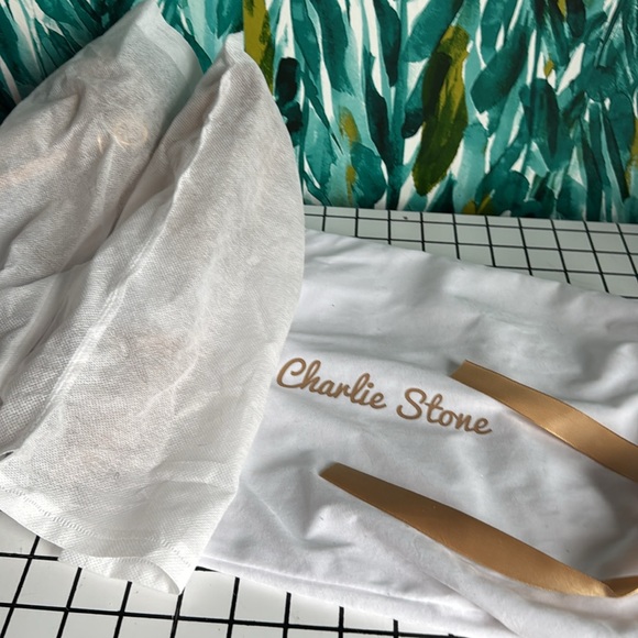 Charlie Stone Luxe Manhattan - Picture 11 of 11